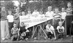 A group of children posing for a photo

Description automatically generated with medium confidence